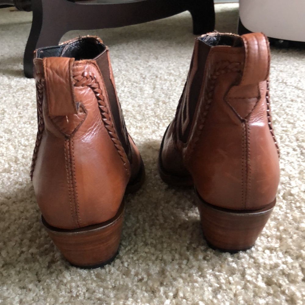 Allen’s Booties - Picture 5 of 7